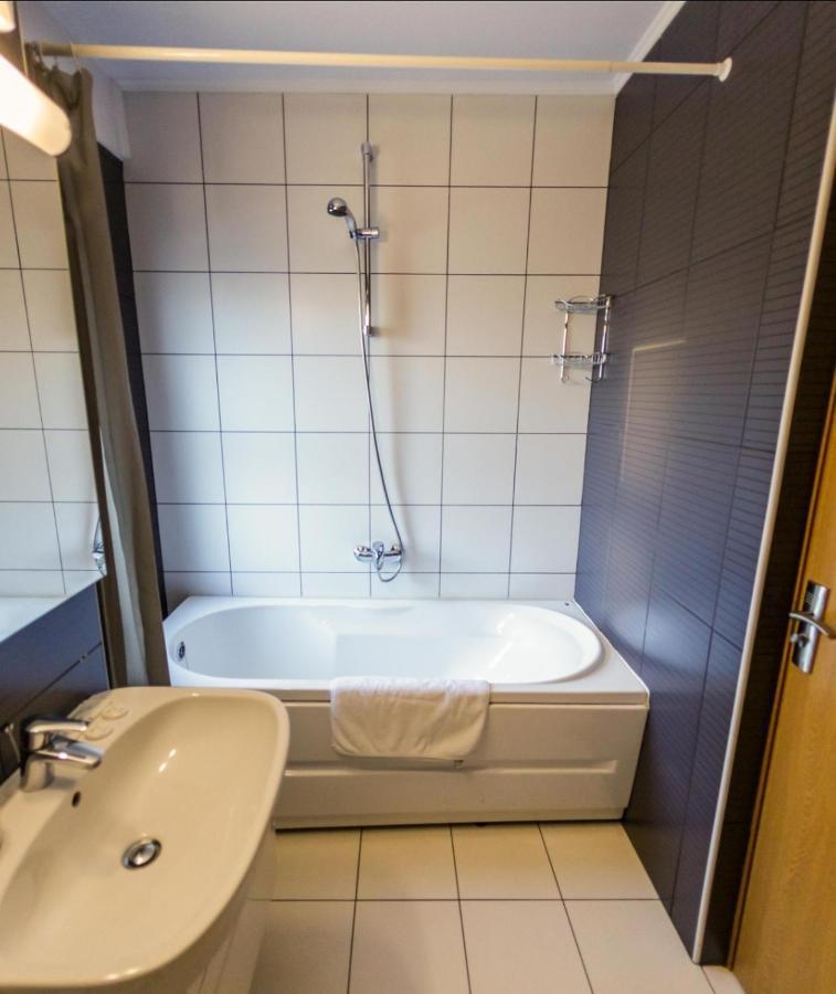Apartament Business Langa Vivo Mall Lägenhet Baia Mare Exteriör bild